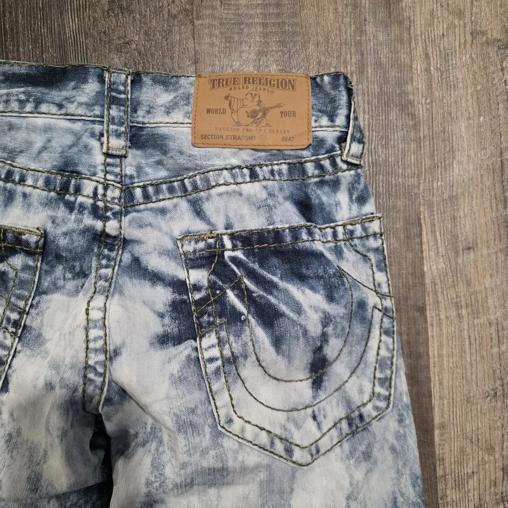 True Religion Men's 28x32 Straight Leg Acid Wash Jeans